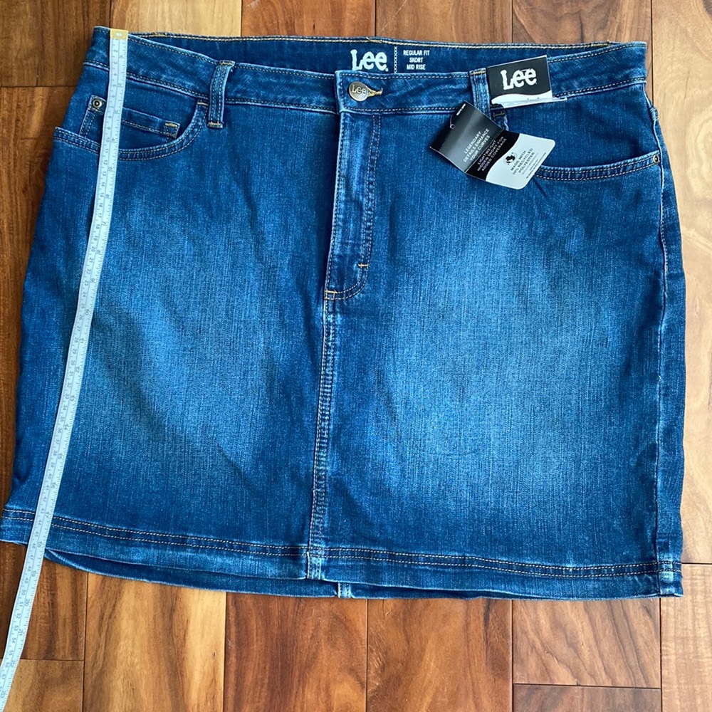 Lee skort size 18